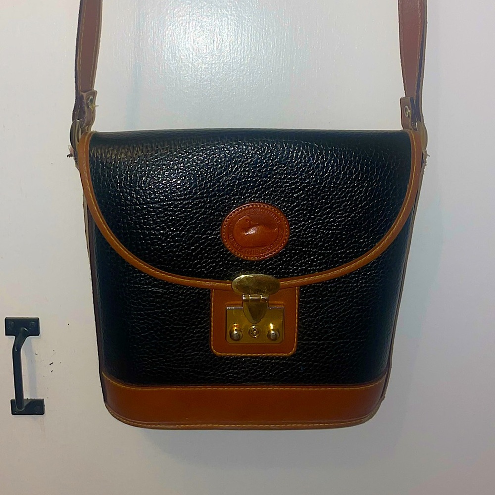 Gently used Dooney & Bourke medium sized crossbody
